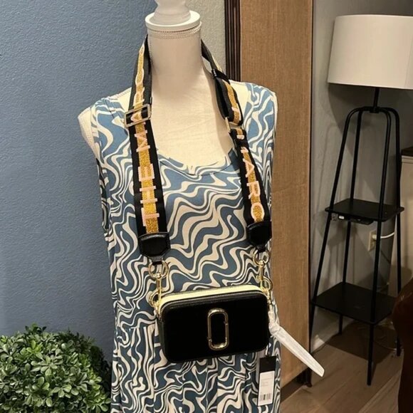 NEW Marc Jacobs the SNAPSHOT Crossbody Bag Black